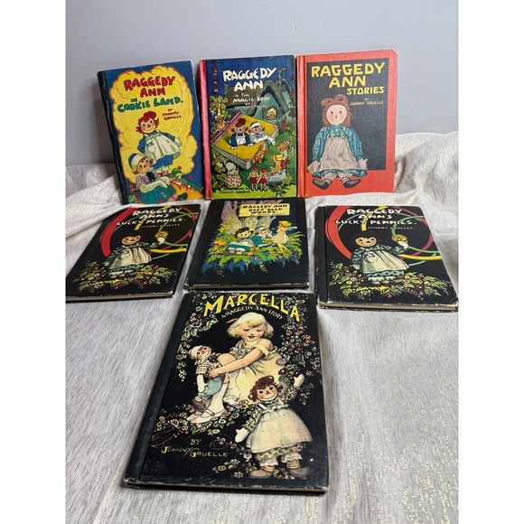Vintage raggedy and hard back books 7 set - Picture 1 of 10